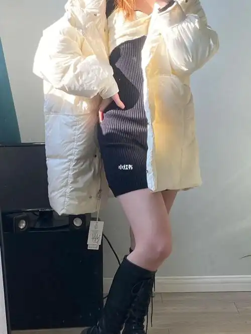 光腿神器和靴子简直就是气质girl本人06 joan 轻奢原创#白色羽绒服