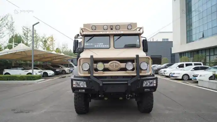 国产底盘改装c本蓝牌越野房车你会pick哪一辆下