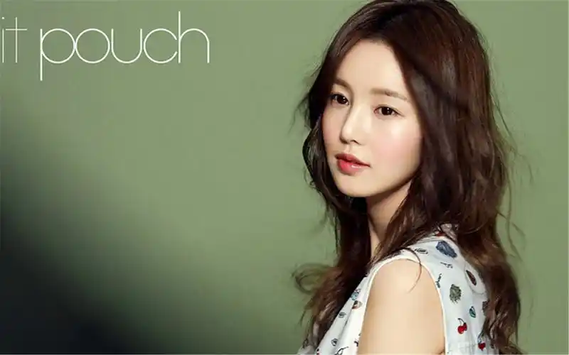 韩国清纯可爱性感女星南圭丽小清新写真桌面壁纸二