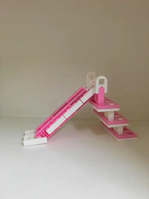 德国lasy积木《滑滑梯》