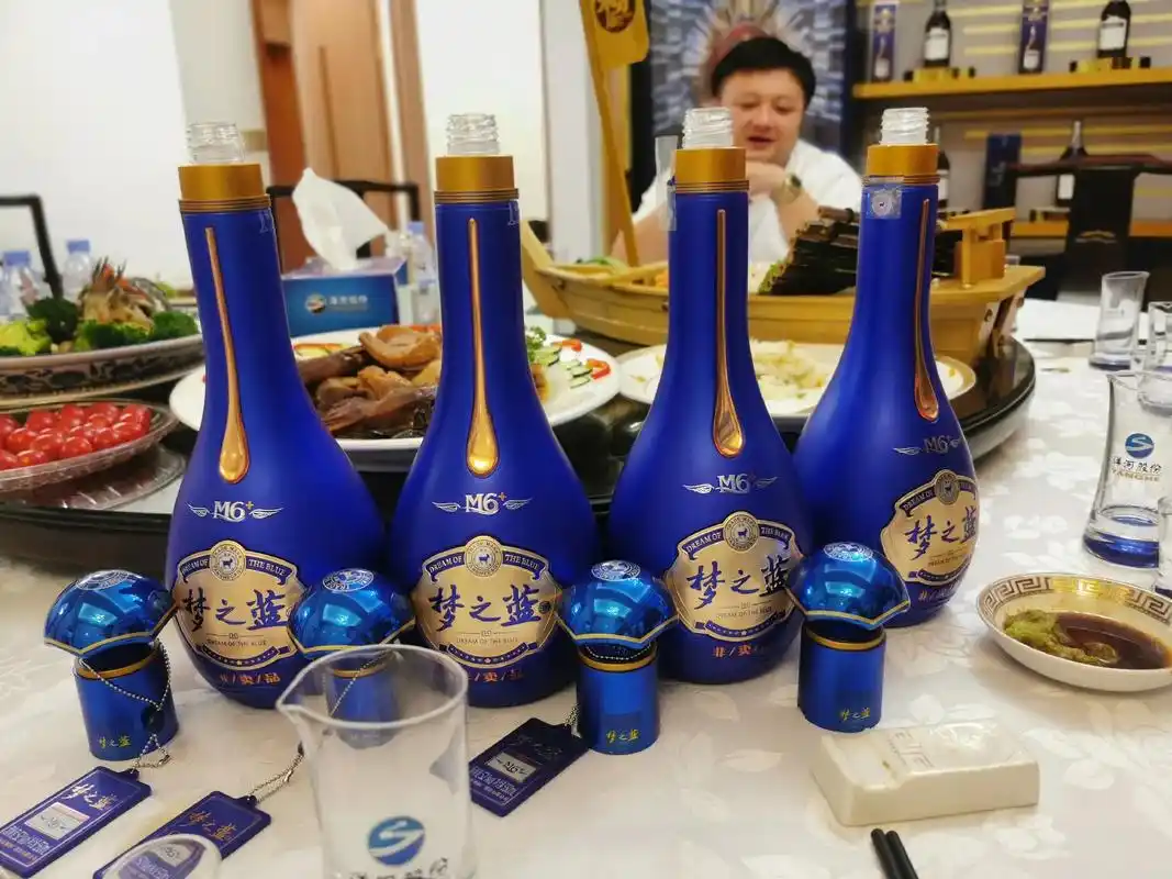 洋河股份 梦六品鉴中 开盖酒香漂满整个房间#好产品分享  - 抖音