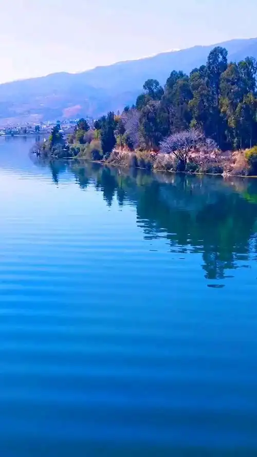 大理洱源小西湖,青山绿水