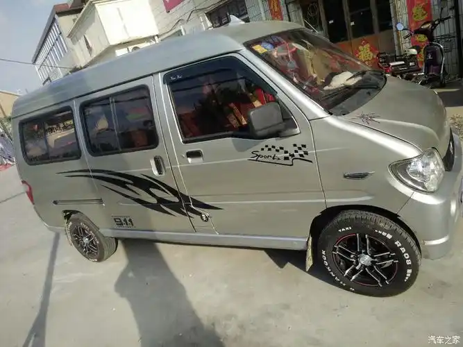五菱之光改装铝合金轮毂车身拉花效果图多多