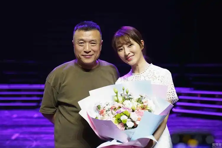 吕星辰主演电视剧《父亲的草原母亲的河》杀青