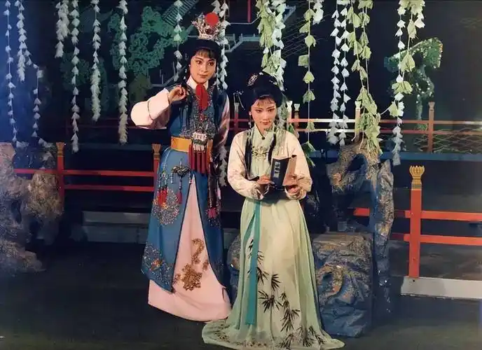 何赛飞_茅威涛_越剧