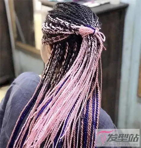 女生脏辫怎么编好看 痞气十足脏辫超抢眼_发型站_最新流行发型设计