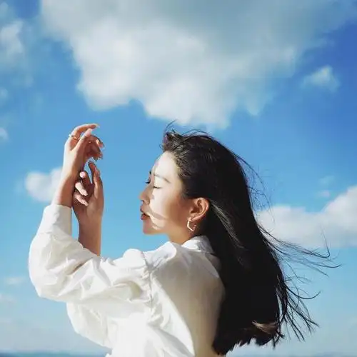 拍照什么角度最好看,最好的拍照角度(满足你多种题材拍摄的需要)