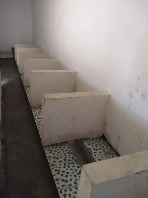 良好的学习环境,更为了学生的身心健康,5月9日,我校老师们回到学校