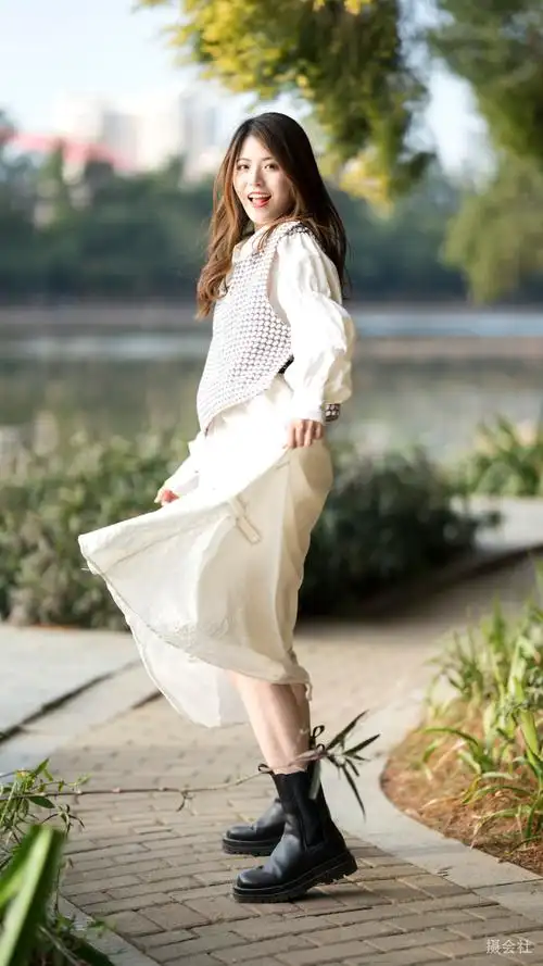 摄影爱好者一枚,喜欢户外题材的拍摄,如果你喜欢户外生活照题材,那就