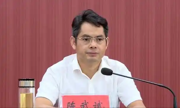 任职10年县委书记的他,履新职 - 茶与生活 - 安溪铁观音网