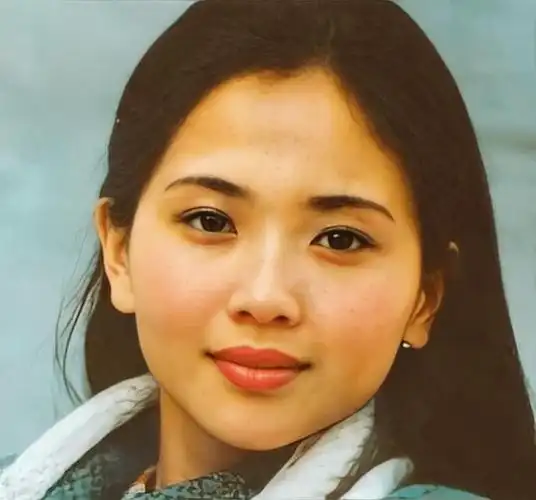 演"小白菜"一夜成名,嫁给初恋恩爱至今,却被谣传"