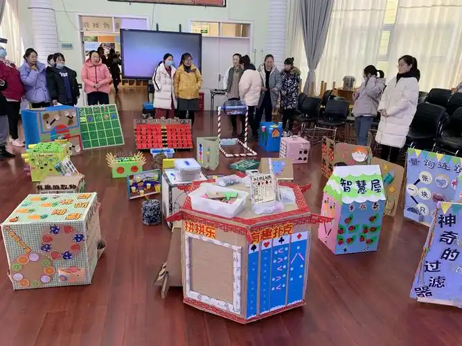 "巧手匠心,创意无限"新郑市市直幼儿园教师自制玩教具评比活动纪实