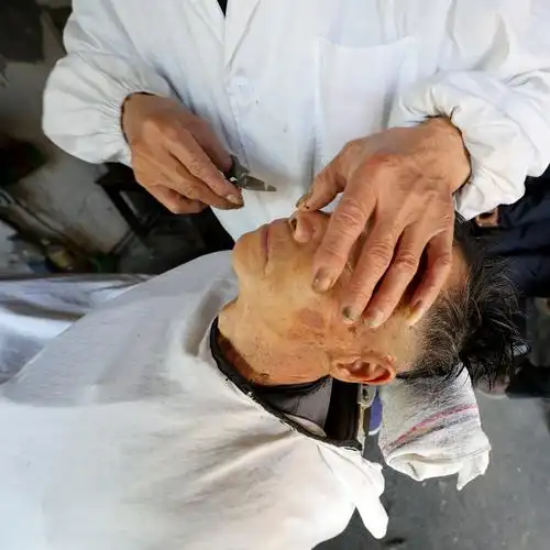 2020.12.26. 写美篇大件:理发轧剪,削发剪,修面刀.