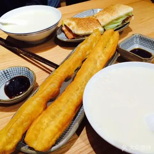 桃园眷村(泰州路店)豆浆油条图片 - 第1张