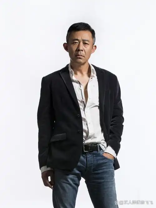 侯勇,1967年2月23日出生于中国江苏省连云港市,yong hou,汉族,毕业于