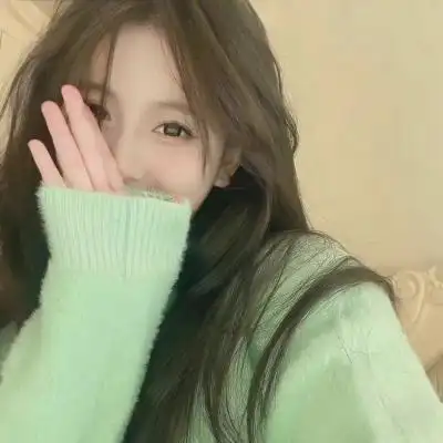 超级温柔让人挪不开眼的绿色女头 很高清的青春极致魅力的女_女生头像
