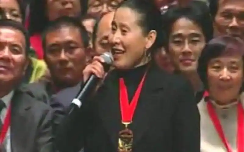 回顾歌唱家远征80年代红极一时离婚后远嫁美国人生现状如何