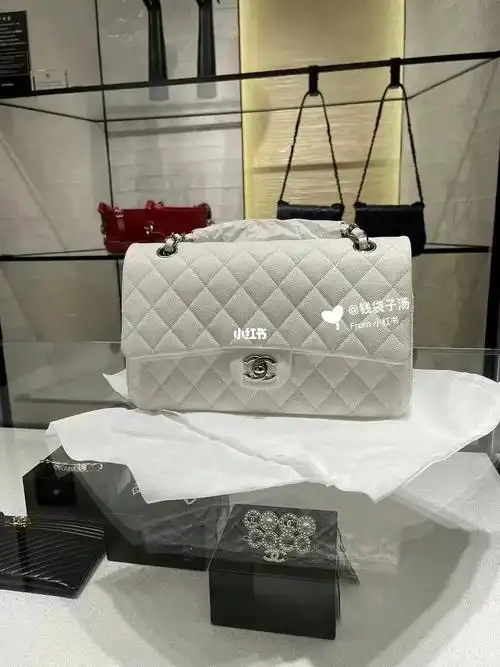 香奈儿cf白色中号52800