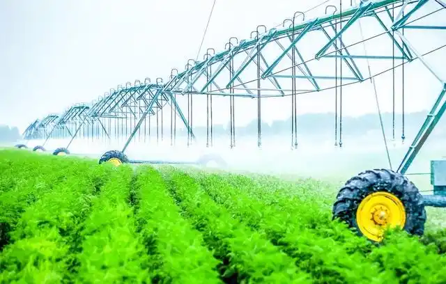 然而,传统的农业生产方式已经不能满足人们的需求,农业现代化成为农业