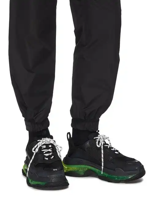 balenciaga 黑色 triple s 运动鞋