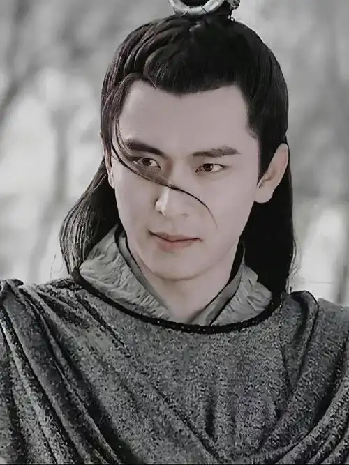 古装短剧虚颜男主角帅到爆红撞脸陈冠霖