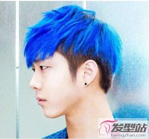 男生好看的发色 蓝色系染发超吸睛个性