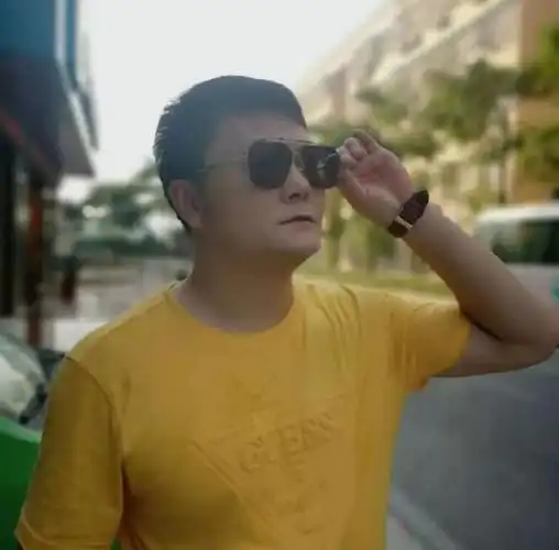 我们一起期待快手大网红登场赵小飞和平大戏院演员本月八号和平大戏院