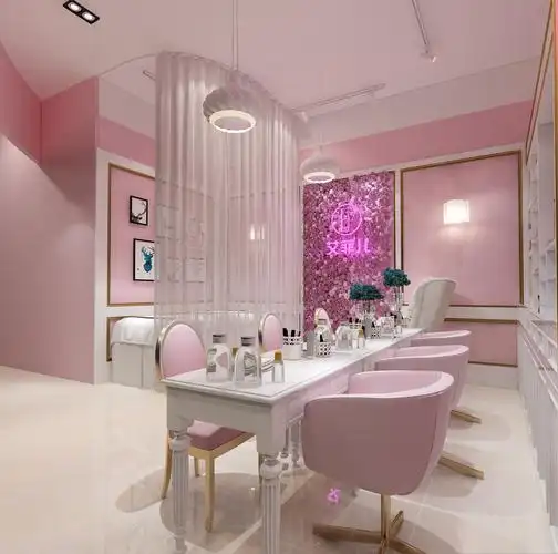 通常美甲机构把10-30平米的店铺称为小型美甲店,因为现在美甲店爆火