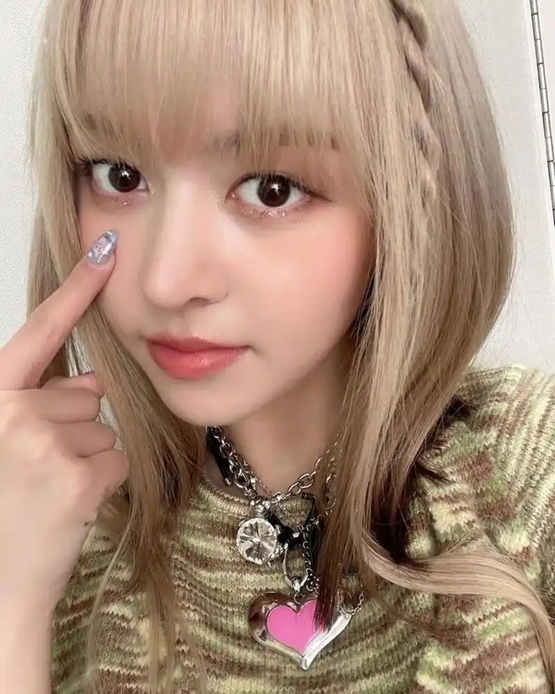 nimxx-lily朴珍头像