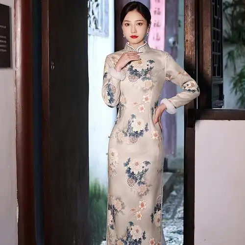 旗袍冬款加厚加绒2021年新款年轻款秋冬长袖改良连衣裙鹿皮绒国潮