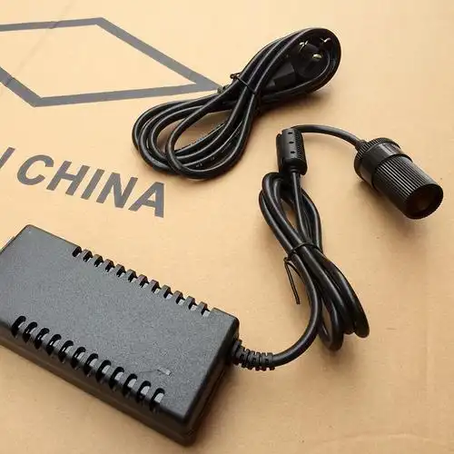 220v转12v车载转换器 汽车点烟头转换器120w 家用转车用电源