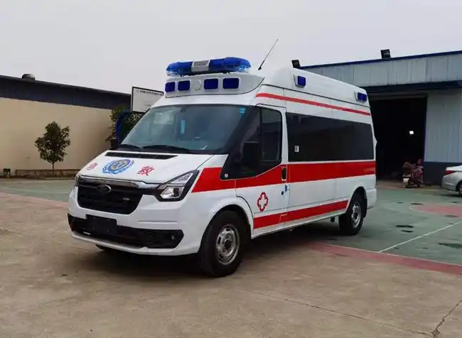 带有医疗设备的福特新全顺v348医疗救护车今日发往浙江绍兴