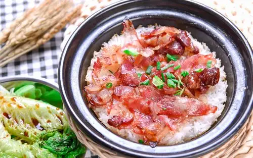 粤菜系煲仔饭