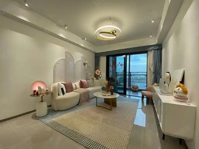 千灯 自带商圈 碧桂园物业 精装交付 双阳台,星光荟花园二手房,125万