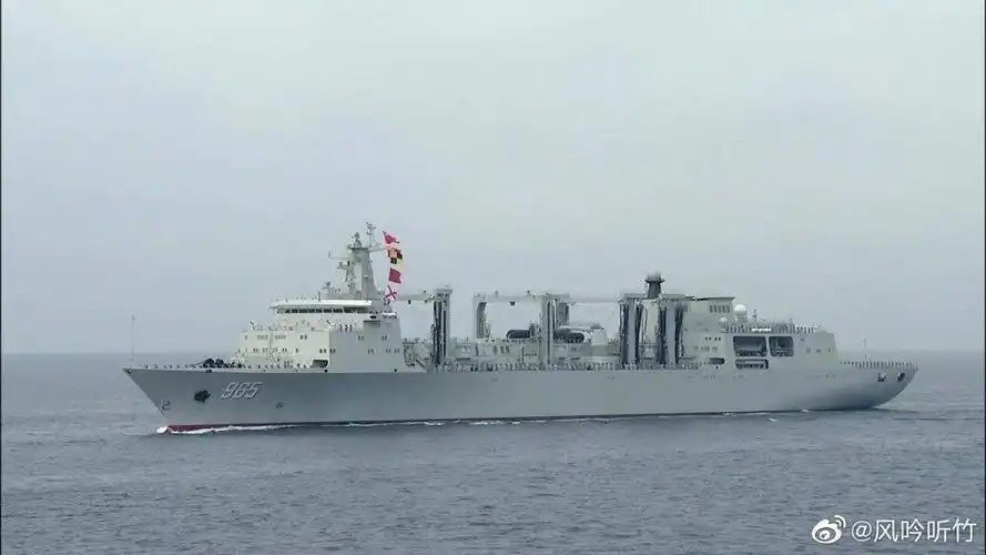 的中国第一款超过四万吨级的补给舰,比正在批量建造的903型整整大一倍