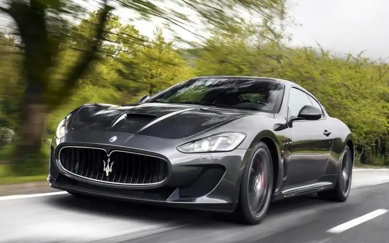 2013款玛莎拉蒂granturismomcstradale汽车桌面壁纸图片第13张