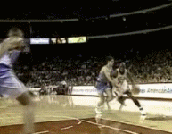 gif# 乔丹的滞空真是牛,空中闪躲拉杆上篮
