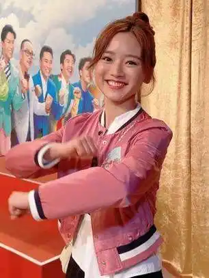 一家人要一齐可可爱爱! 手势舞 吕慧仪