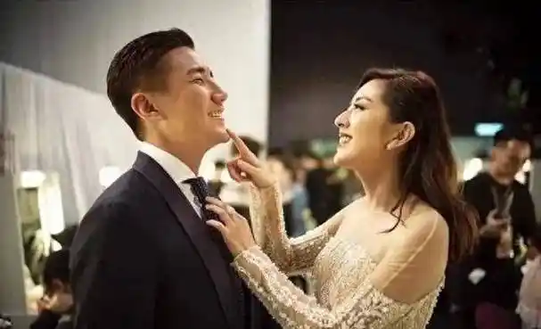 离开了崔建邦,唐诗咏恋上了洪永城.