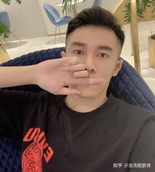 本人头像要能看清正脸,不能是风景照,宠物照,或者其他物体的照片,如果