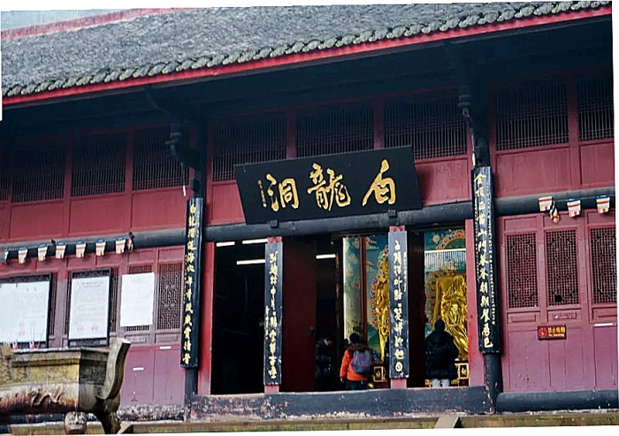 好消息峨眉山景区中山区对18岁以下未成年人免费