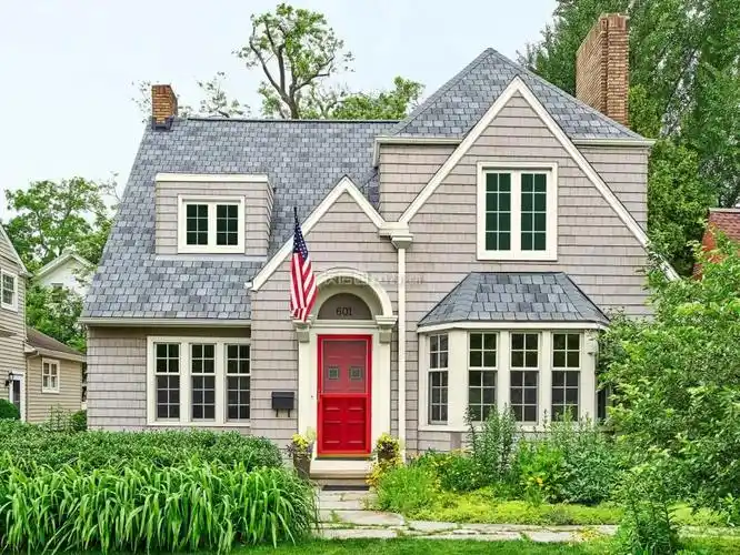 2021农村二层小别墅自建房屋顶设计图片欣赏