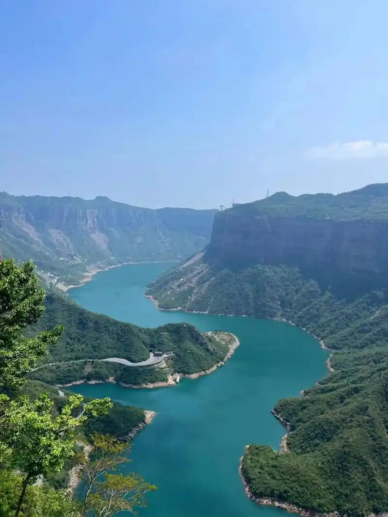 北方的小江南 78太行武家湾是一个位于中国河北省的旅游景区,以其