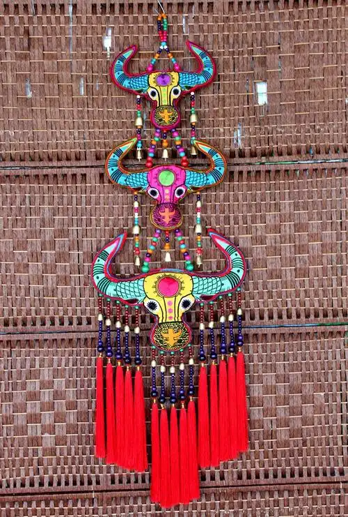 云南民族风三台牛头挂件 刺绣挂饰 洒吧餐厅挂饰 家居壁挂批发