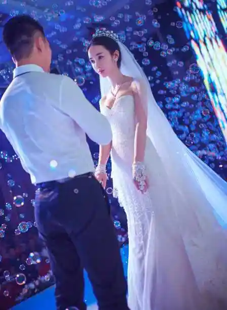 网络红人程琳结婚照曝光,老公长相帅气