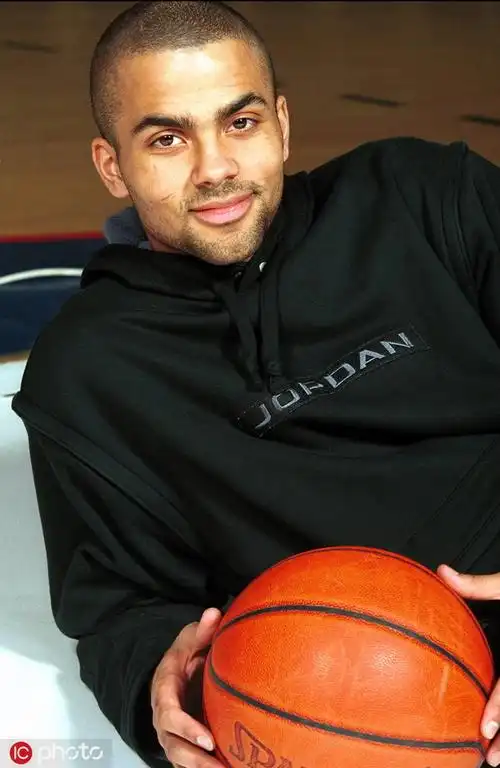 帕克官宣退役江湖再无gdp