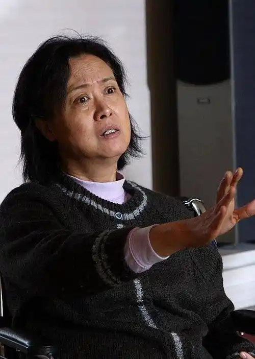 一生经历三个至爱的人去世54岁才凭一角走红却患上癌症去世