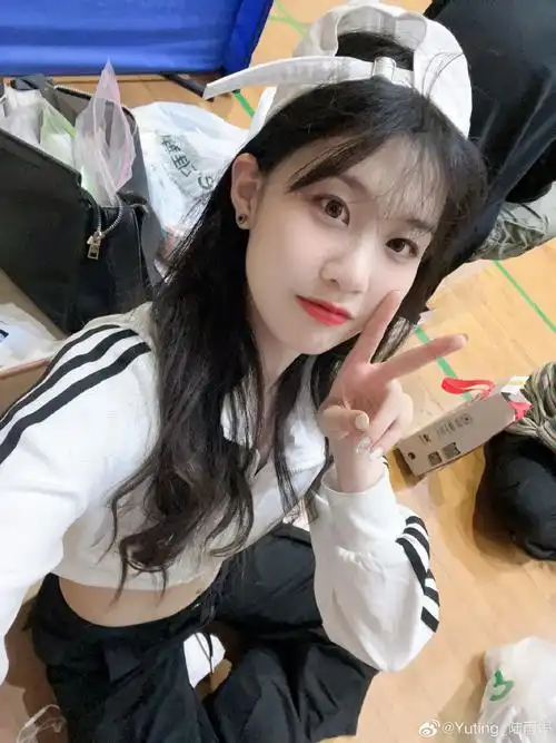 陆雨婷##爱唱歌大学生