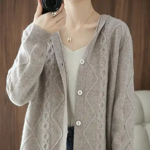 服装鞋帽>女装>女士针织/毛衣>绒媛(rongyuan)>绒媛(rongyuan)女士