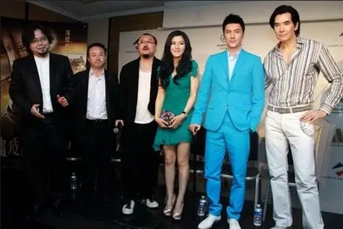 周润发和费翔身高对比图费翔的老婆是谁